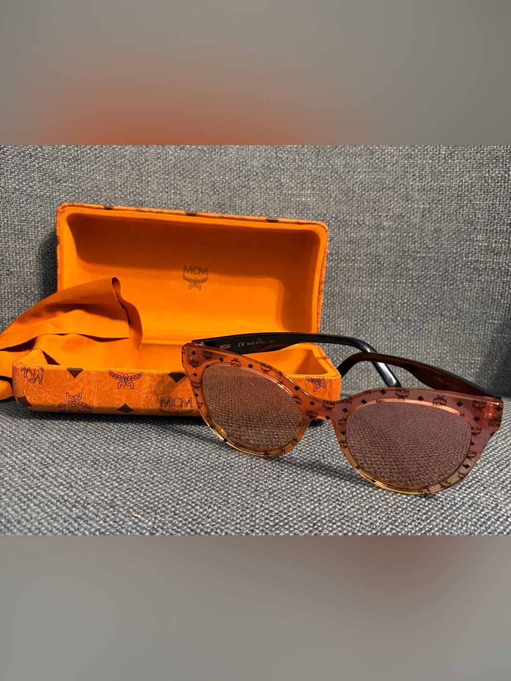 MCM Women's Pink Logo-Print Sunglasses - Picture 3 of 3
